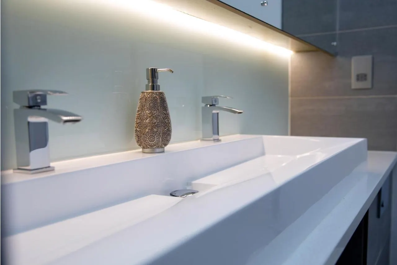 The Vanguard York - Private Residence 4*,